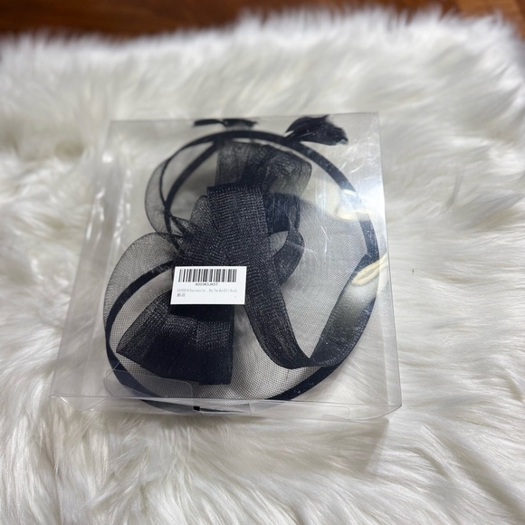 Elegant Black Fascinator, New - Picture 7 of 7